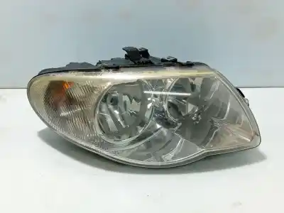 Pièce détachée automobile d'occasion FEU DROIT pour CHRYSLER VOYAGER IV (RG, RS) 2.5 CRD Références OEM IAM 04857702AB  