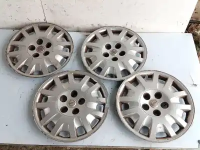 Pièce détachée automobile d'occasion CAPUCHONS DE MOYEUX pour CHRYSLER VOYAGER IV (RG, RS) 2.5 CRD Références OEM IAM 04766336AA  