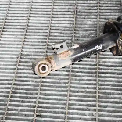 Автозапчастина б/у передній правий амортизатор для mitsubishi l 200 / triton ka_t, kb_t (2004-2015) посилання на oem iam mr992321  