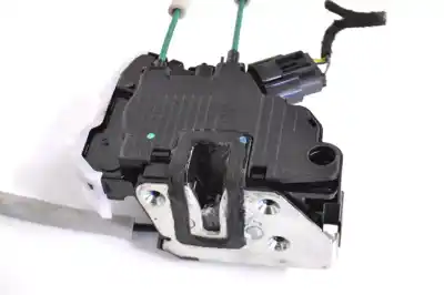 Second-hand car spare part left front door lock for ssangyong tivoli (2015-..) off-road oem iam references 71210-35000  