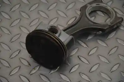 Peça sobressalente para automóvel em segunda mão PISTÃO por PORSCHE 911 991  Referências OEM IAM 400A4802  