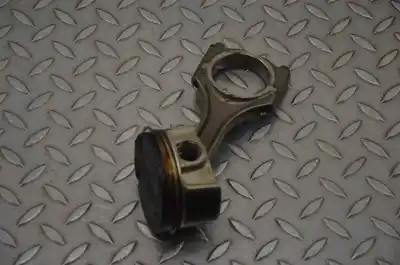 Second-hand car spare part PISTON for PORSCHE 911 991  OEM IAM references 400A4726  