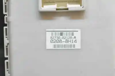 Peça sobressalente para automóvel em segunda mão caixa de fusíveis e relés por toyota auris auris (2006-2012) referências oem iam 82730-02120-a  