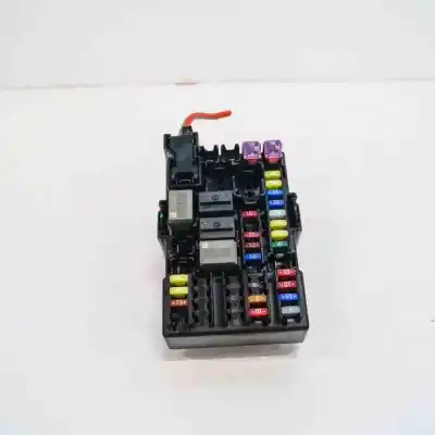 Second-hand car spare part fuse box unit for opel corsa e (2014-..) hatchback oem iam references 2b0z4010f  
