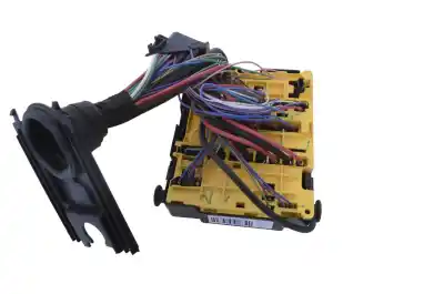 Peça sobressalente para automóvel em segunda mão caixa de fusíveis e relés por opel mokka (2020-..) off-road referências oem iam 9804848480  