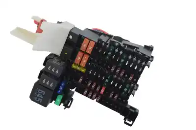 Second-hand car spare part FUSE BOX UNIT for VOLKSWAGEN GOLF VIII CD1  OEM IAM references 5WA937615  