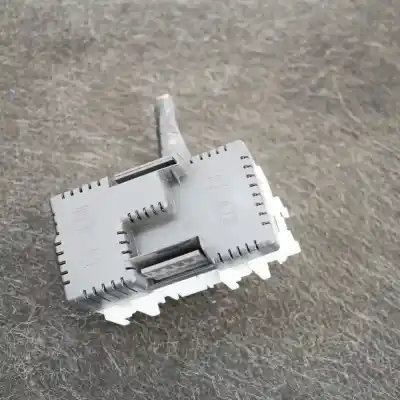 Pezzo di ricambio per auto di seconda mano SCATOLA RELÈ/FUSIBILI per VOLVO XC60  Riferimenti OEM IAM 6G9T-14C507-AB  