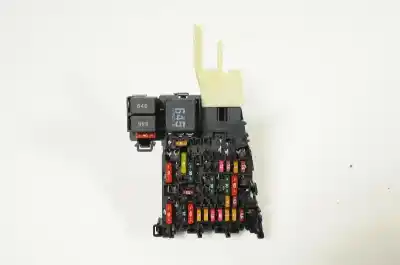 İkinci el araba yedek parçası RÖLE/SIGORTA KUTUSU için AUDI A3 LIMOUSINE 8VS, 8VM  OEM IAM referansları 5Q0937615C  