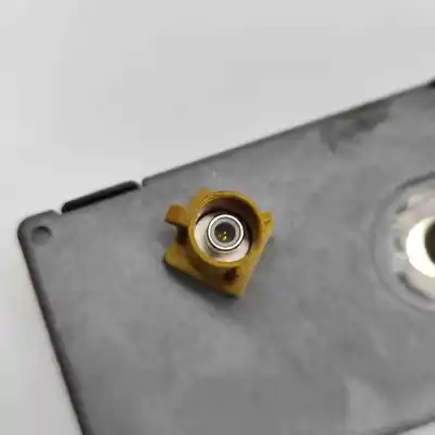 Tweedehands auto-onderdeel antenne versterker voor audi q7 4l (2006-2015) oem iam-referenties 4l0035225f  