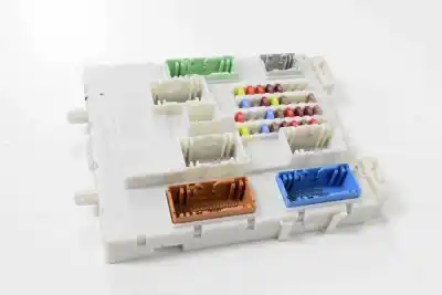 Second-hand car spare part FUSE BOX UNIT for VOLVO V40 HATCHBACK  OEM IAM references 31453131  