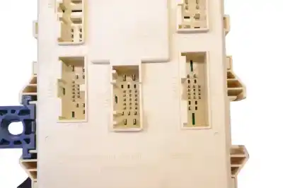 Автозапчасти б/у блок реле/предохранителей за ssangyong tivoli (2015-..) off-road ссылки oem iam 82150-35230  