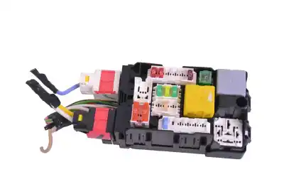 Автозапчасти б/у блок реле/предохранителей за peugeot 3008 ii suv (2016-..) off-road ссылки oem iam 9665492680  