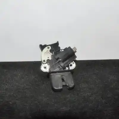 Peça sobressalente para automóvel em segunda mão FECHADURA DO MALA por VOLKSWAGEN PASSAT B6 3C2  Referências OEM IAM 4F5827505D  
