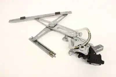 Tweedehands auto-onderdeel REGELAAR RECHTS VOOR RUIT voor TOYOTA AURIS  OEM IAM-referenties 85701-02010,961920-100  
