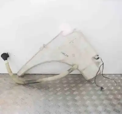 Second-hand car spare part WINDSCREEN WASHER BOTTLE for BMW 3 E90  OEM IAM references 7124231  
