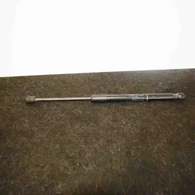 Second-hand car spare part tailgate gas strut for dacia duster (2010-2018) oem iam references 904520004r  