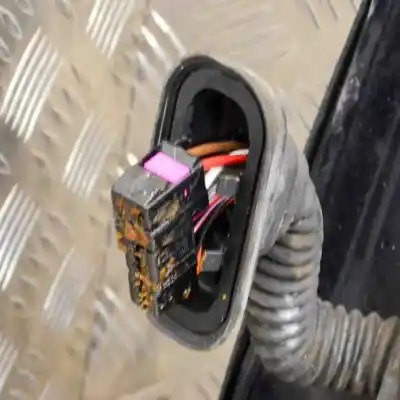 Автозапчасти б/у дверь передняя правая за audi a8 d3 4e2, 4e8 (2002-2010) ссылки oem iam 4e0831052c  