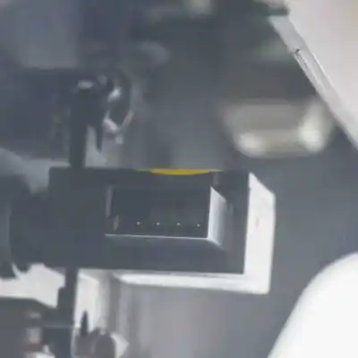 Second-hand car spare part multifunction display for tesla model 3 (2018-..) sedan oem iam references 1105487-00-g,1045664-04-e  