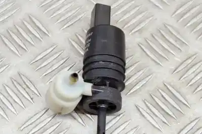 Pièce détachée automobile d'occasion POMPE D'EAU DE NETTOYAGE DU PARE BRISE pour OPEL MOKKA / MOKKA X  Références OEM IAM 3240117,13250357  