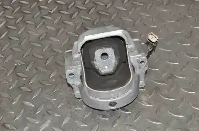 Second-hand car spare part right engine support for porsche macan 95b (2014-..) off-road oem iam references 8r0199381  