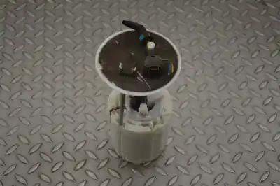 Pièce détachée automobile d'occasion POMPE À CARBURANT pour SSANGYONG TIVOLI  Références OEM IAM 22300-35300  