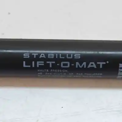 Second-hand car spare part tailgate gas strut for dacia duster (2010-2018) oem iam references 904520004r  