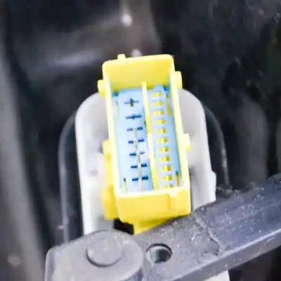 Peça sobressalente para automóvel em segunda mão porta dianteira direita por peugeot 208 (2012-2020) referências oem iam 9671889680  