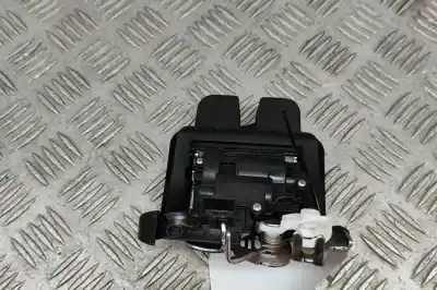 Peça sobressalente para automóvel em segunda mão FECHADURA DO MALA por AUDI A3 SPORTBACK 8VA, 8VF  Referências OEM IAM 8R0827505A   Peça sobressalente para automóvel em segunda mão FECHADURA DO MALA por AUDI A3 SPORTBACK 8VA, 8VF  Referências OEM IAM 8R0827505A