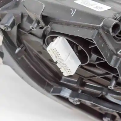 Second-hand car spare part right headlight for tesla model 3 (2018-..) sedan oem iam references 1077380-00-c  