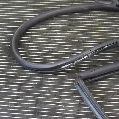 Second-hand car spare part rubber door seal for tesla model s (2012-..) hatchback oem iam references   