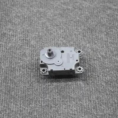 Автозапчастина б/у ДВИГАТЕЛЬ ВІДКРИВАННЯ ЛЮКІВ КОНДИЦІОНАЦІЯ для MITSUBISHI L 200 / TRITON KJ_, KK_, KL_  Посилання на OEM IAM 2402177A,CSA512T014,HAD-36014-A  