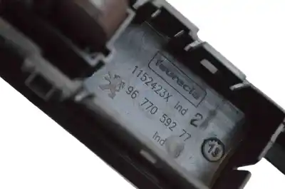 Peça sobressalente para automóvel em segunda mão quadrante por peugeot 208 (2012-2020) referências oem iam 9677059277  