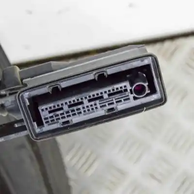 Second-hand car spare part left front door for jaguar f-pace x761 (2015-..) off-road oem iam references t4a1369  