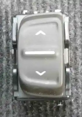 Автозапчастина б/у ПЕРЕДНІЙ ПРАВИЙ ВІКОННИЙ Вимикач для DACIA SANDERO II  Посилання на OEM IAM 254214937R  