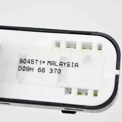 Автозапчастина б/у передній правий віконний вимикач для mazda cx-3 dk (2015-..) off-road посилання на oem iam d09h66370  