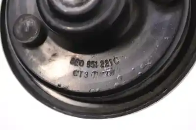 Автозапчасти б/у рог за audi a4 avant 8ed, b7 (2004-2008) ссылки oem iam 8e0951221c  