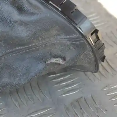 Pezzo di ricambio per auto di seconda mano POMELLO DELLA LEVA DEL CAMBIO per OPEL CORSA D  Riferimenti OEM IAM KT31083773T  