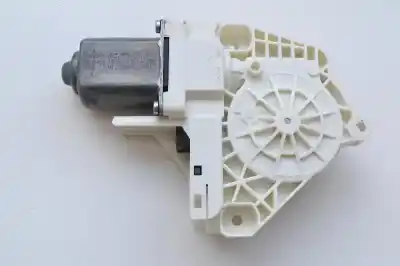 Pezzo di ricambio per auto di seconda mano MOTORE ALZACRISTALLI POSTERIORE SINISTRO per AUDI A6 4G2, C7, 4GC  Riferimenti OEM IAM 8K0959811A  