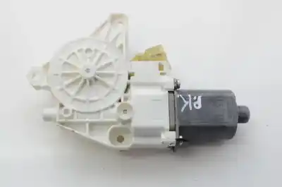 Pezzo di ricambio per auto di seconda mano MOTORE ALZACRISTALLI ANTERIORE SINISTRO per MERCEDES-BENZ M W164  Riferimenti OEM IAM A2518200742,0130822273  