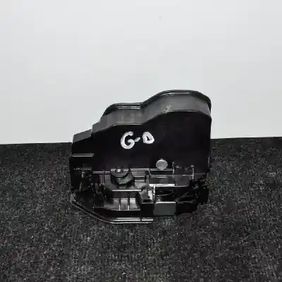 Pièce détachée automobile d'occasion SERRURE DE PORTE ARRIÈRE DROITE pour BMW 1 F20  Références OEM IAM 7202148  