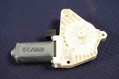 Second-hand car spare part RIGHT FRONT WINDOW MOTOR for VOLKSWAGEN PASSAT VARIANT B8 3G5  OEM IAM references 5Q4959802B  