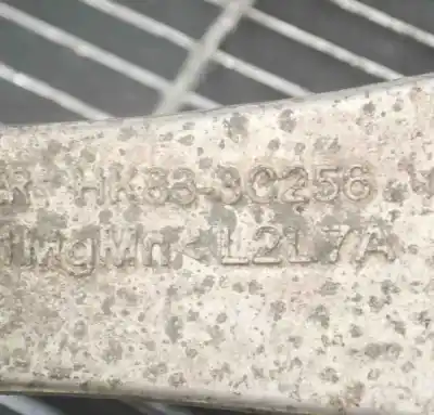 İkinci el araba yedek parçası ÖN SAG ALT SÜSPANSIYON KOLU için JAGUAR F-PACE X761  OEM IAM referansları HK83-3C256  