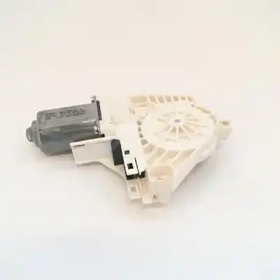 Pièce détachée automobile d'occasion MOTEUR LÈVE VITRE AVANT GAUCHE pour AUDI Q5 (8RB)  Références OEM IAM 8K0959801A  
