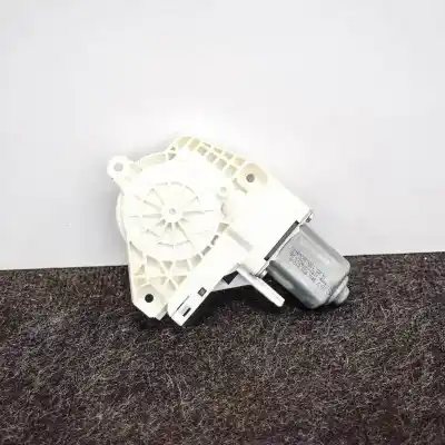 Автозапчастина б/у ДВИГАТЕЛЬ ЗАДНЬОГО ПРАВОГО СКЛА для AUDI A4 8K2, B8  Посилання на OEM IAM 8K0959812A  