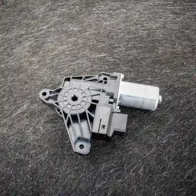 Pièce détachée automobile d'occasion MOTEUR LÈVE VITRE ARRIÈRE DROITE pour MERCEDES-BENZ GLC C253  Références OEM IAM A2139060602  