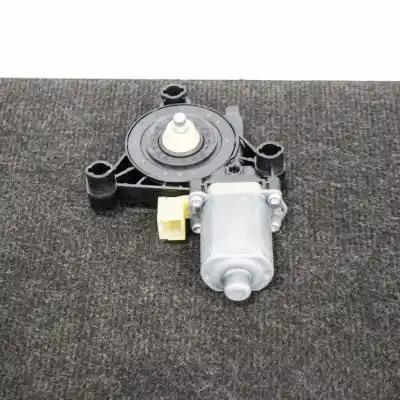 Pièce détachée automobile d'occasion MOTEUR LÈVE VITRE AVANT GAUCHE pour VOLKSWAGEN GOLF VII VARIANT BA5, BV5  Références OEM IAM 5Q0959801B,0130822379,C13841-100  