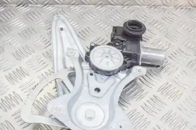 Pièce détachée automobile d'occasion LÉVE GLACE ARRIÈRE GAUCHE pour TOYOTA C-HR _X1_  Références OEM IAM 69840-F4010,AE062020-3921,85710-F4020  