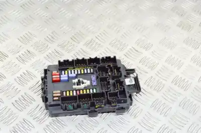 Peça sobressalente para automóvel em segunda mão CAIXA DE FUSÍVEIS E RELÉS por TESLA MODEL S  Referências OEM IAM   