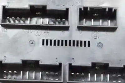 Pièce détachée automobile d'occasion boîtes à fusibles pour ssangyong kyron (2005-2014) références oem iam ak-3659  