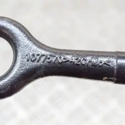 Second-hand car spare part trailer hitch for tesla model 3 (2018-..) sedan oem iam references 1077570-42-c,1077570  